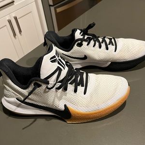 Nike Kobe Bryant mamba size 10